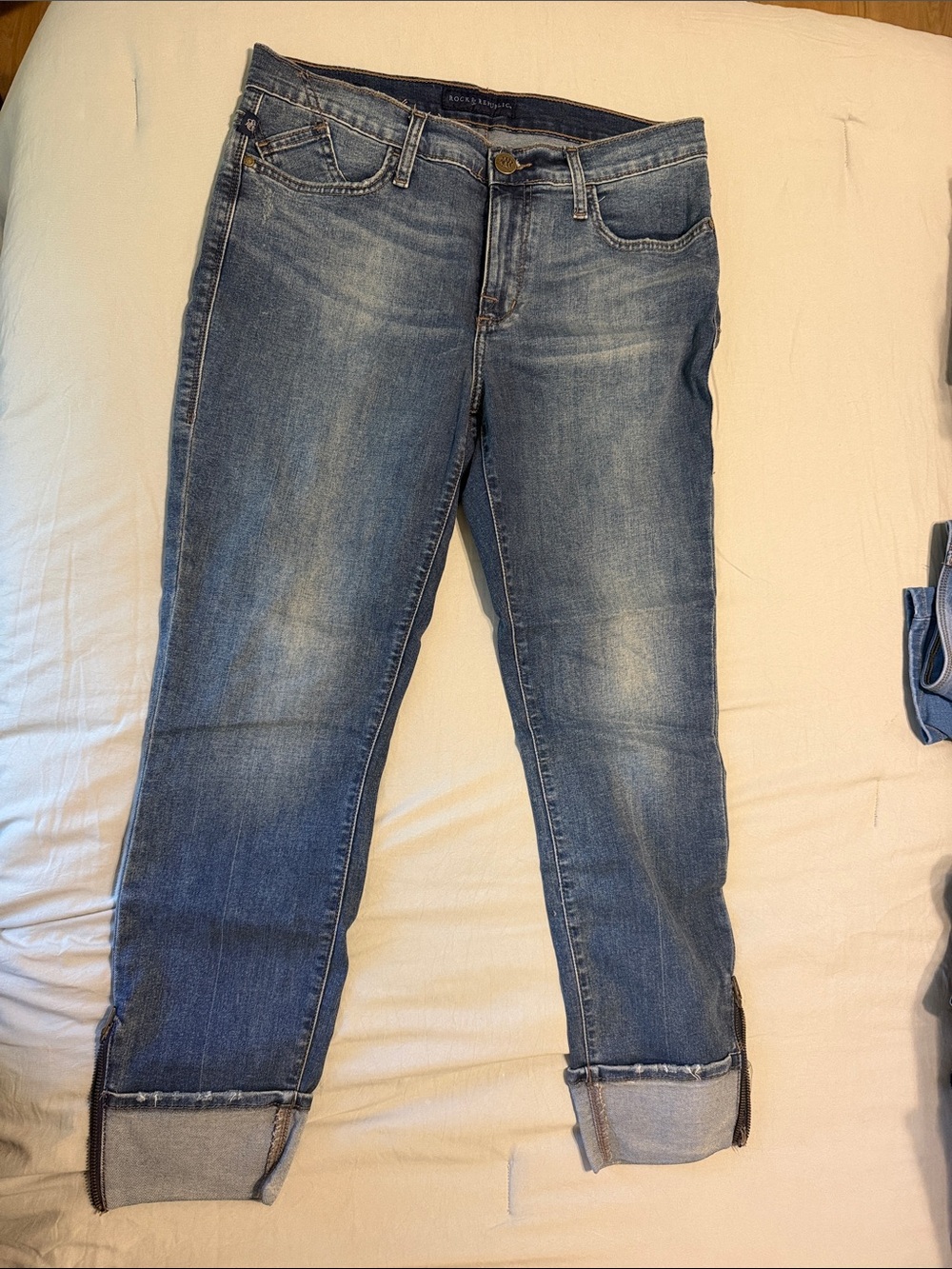 Rock & Republic Midwash Cropped Roll-Cuff Jeans NWOT size 12M